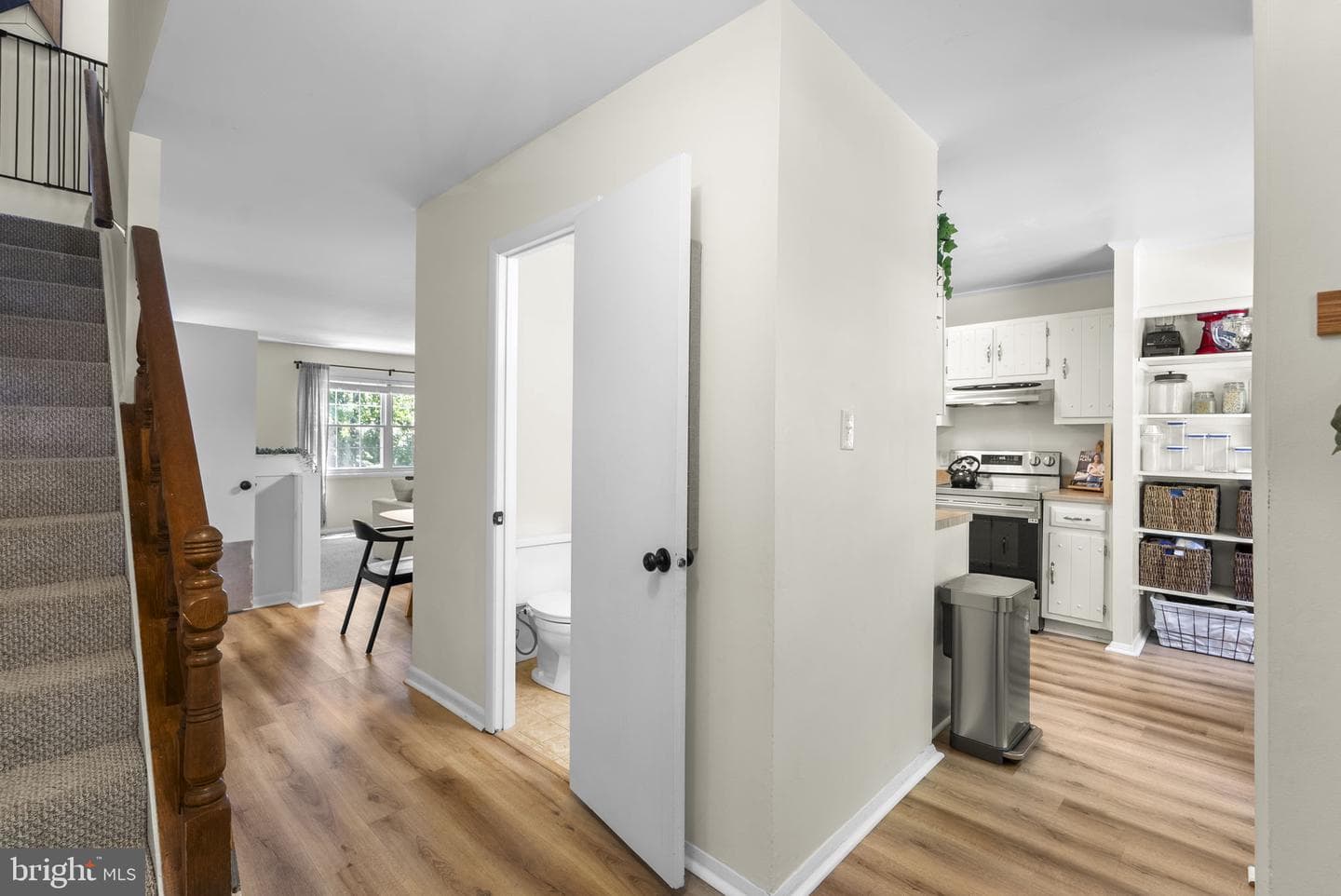 1673 Forest Hill Court photo 4