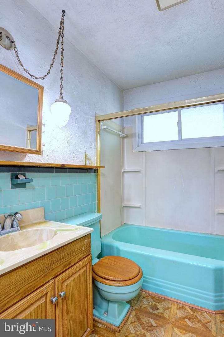 202 Brookfield Road photo 19