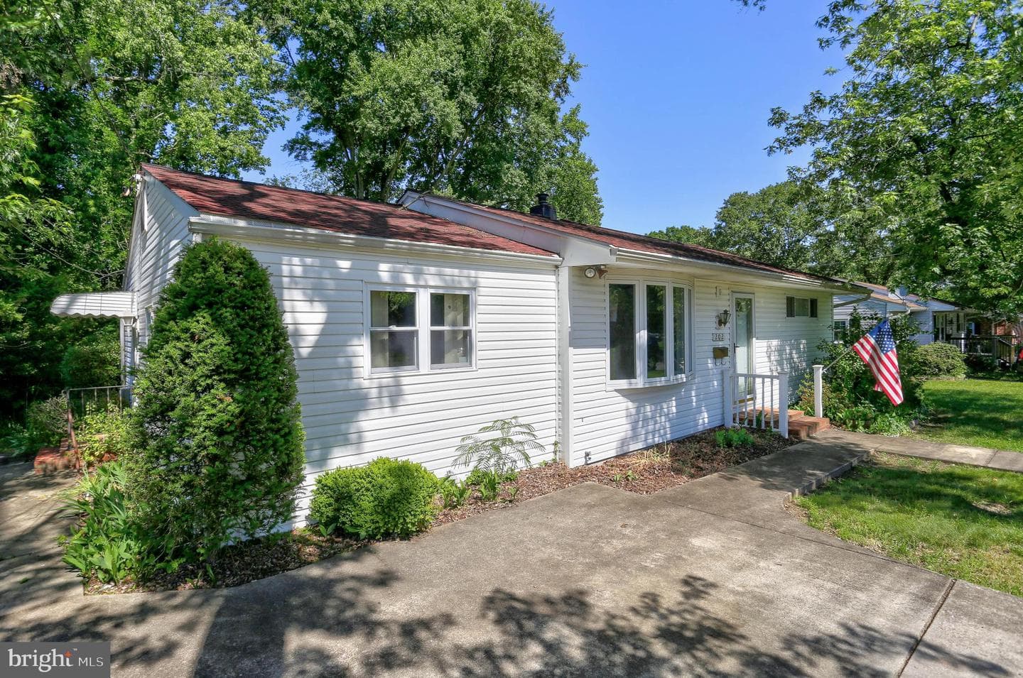202 Brookfield Road photo 5