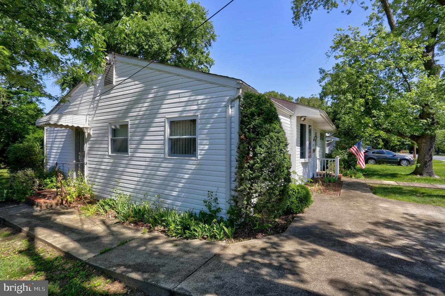 202 Brookfield Road photo 6