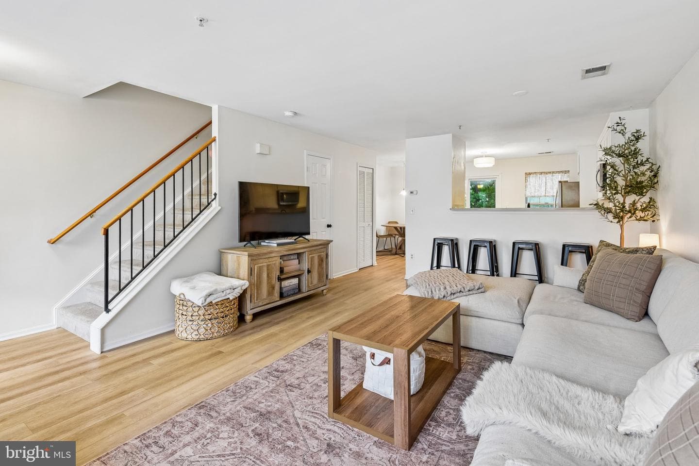 1431 Nestlewood Ct photo 6