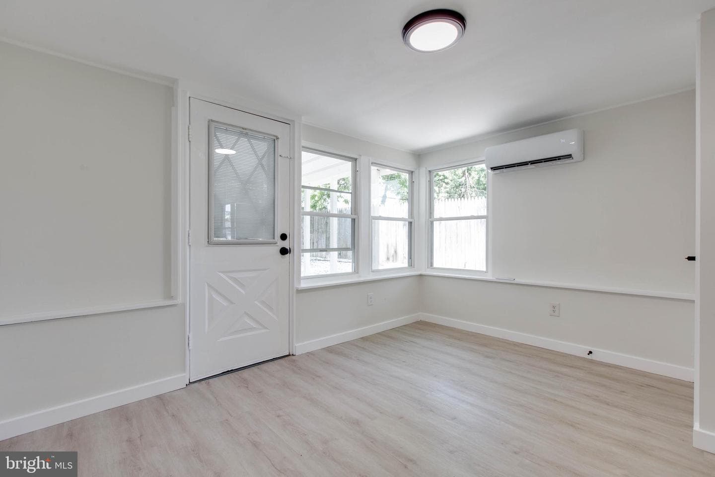1241 Guildford Road photo 33
