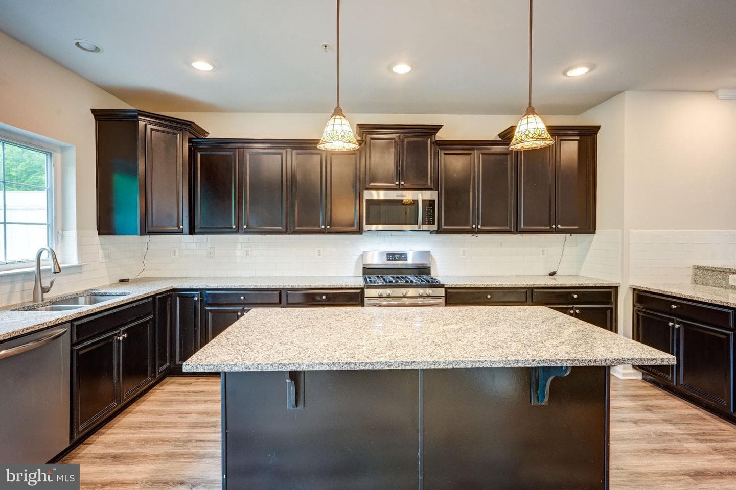 1317 Hawthorn Drive photo 3