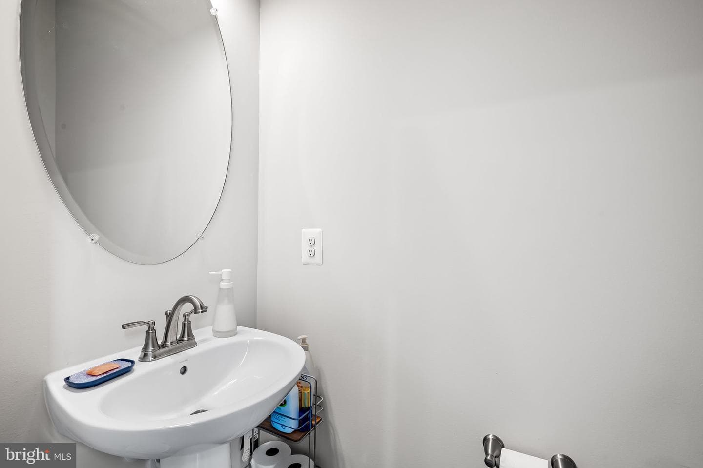 170 Woodgate Circle photo 23