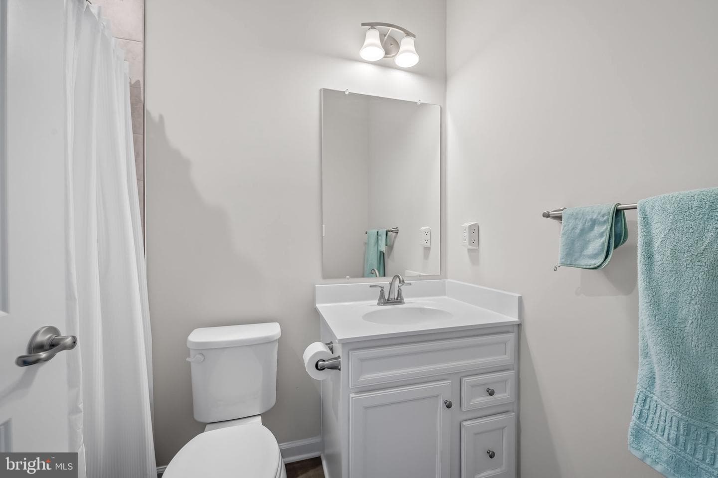 170 Woodgate Circle photo 32