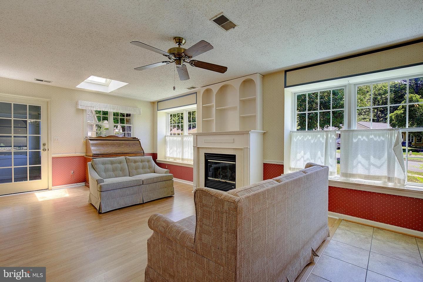 848 Deerwood Court photo 13