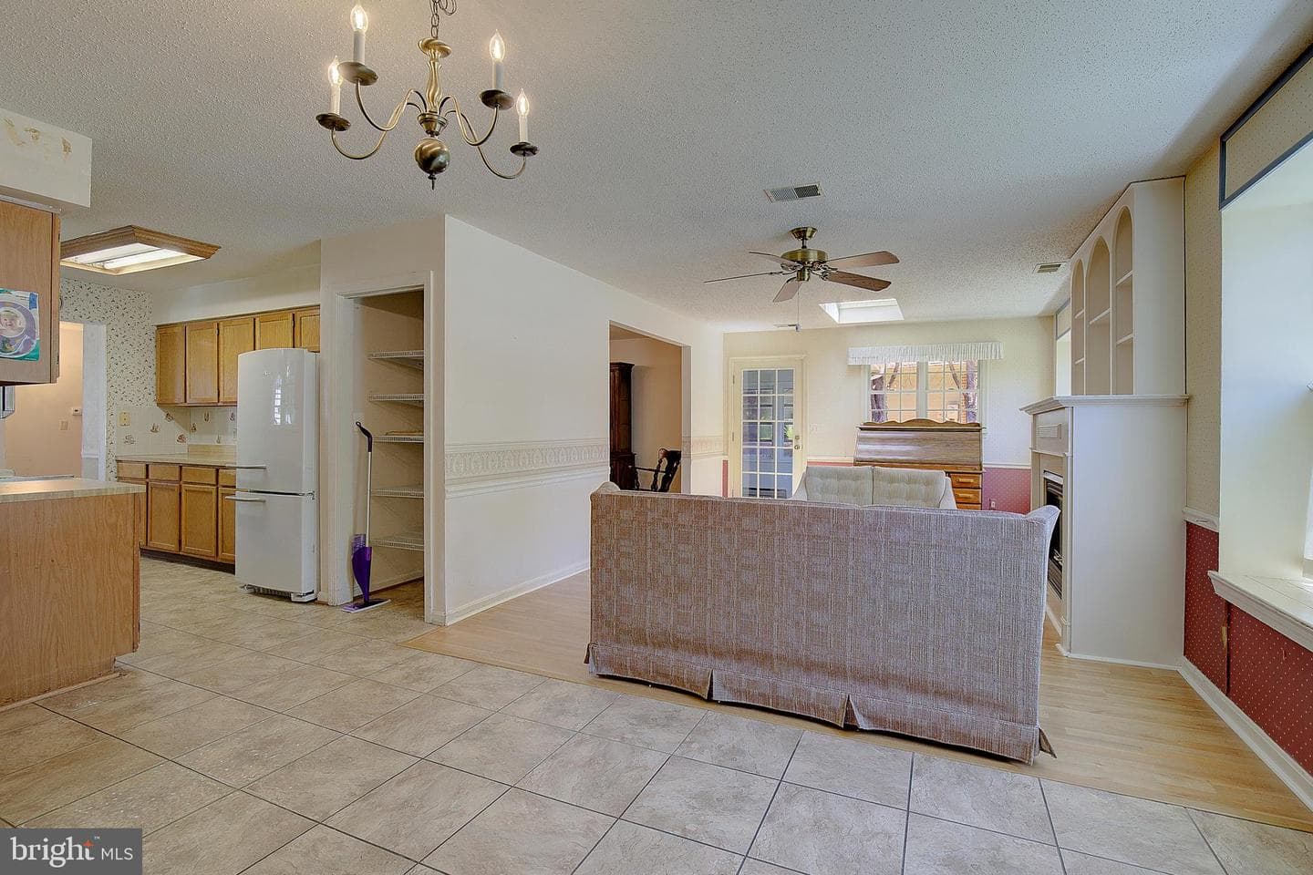 848 Deerwood Court photo 14