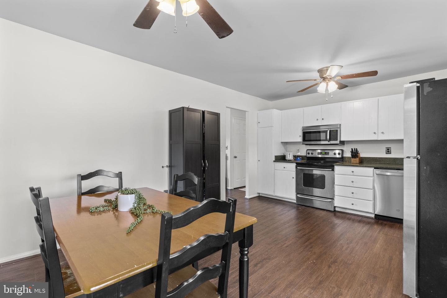1631 Millersville Road photo 16