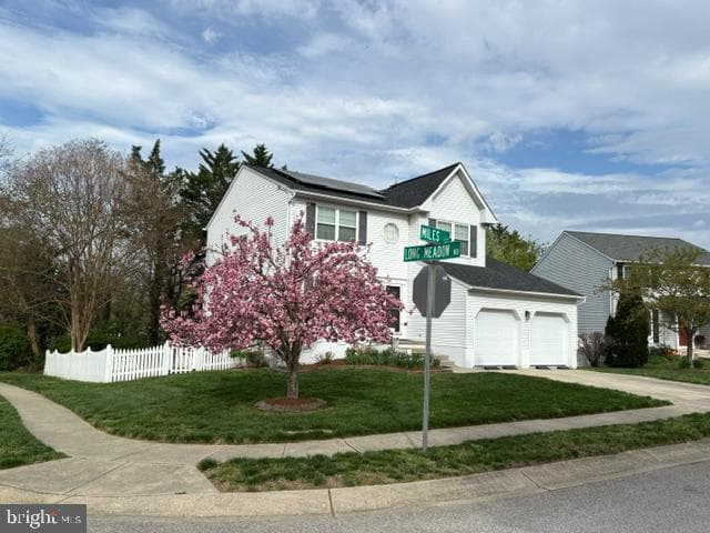 998 Miles Court photo 1
