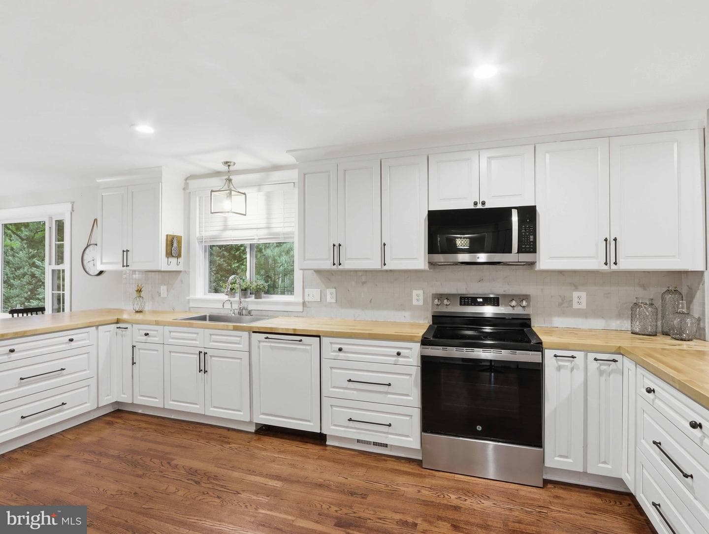 380 Sheffield Road photo 11
