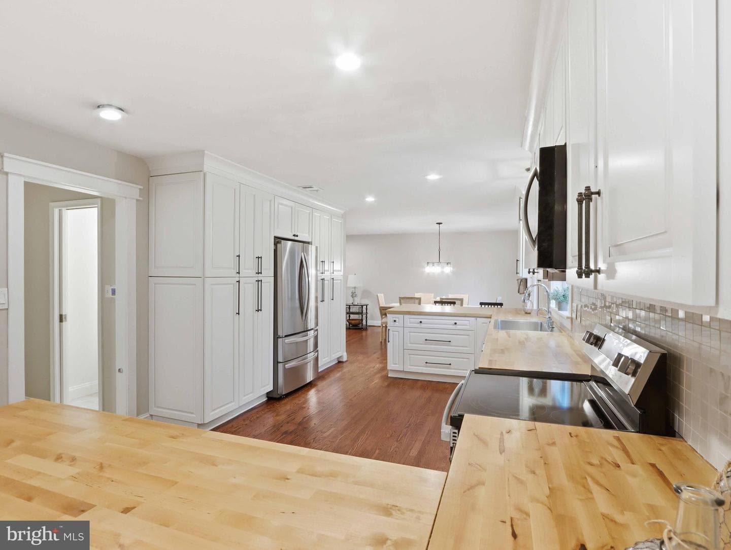 380 Sheffield Road photo 9