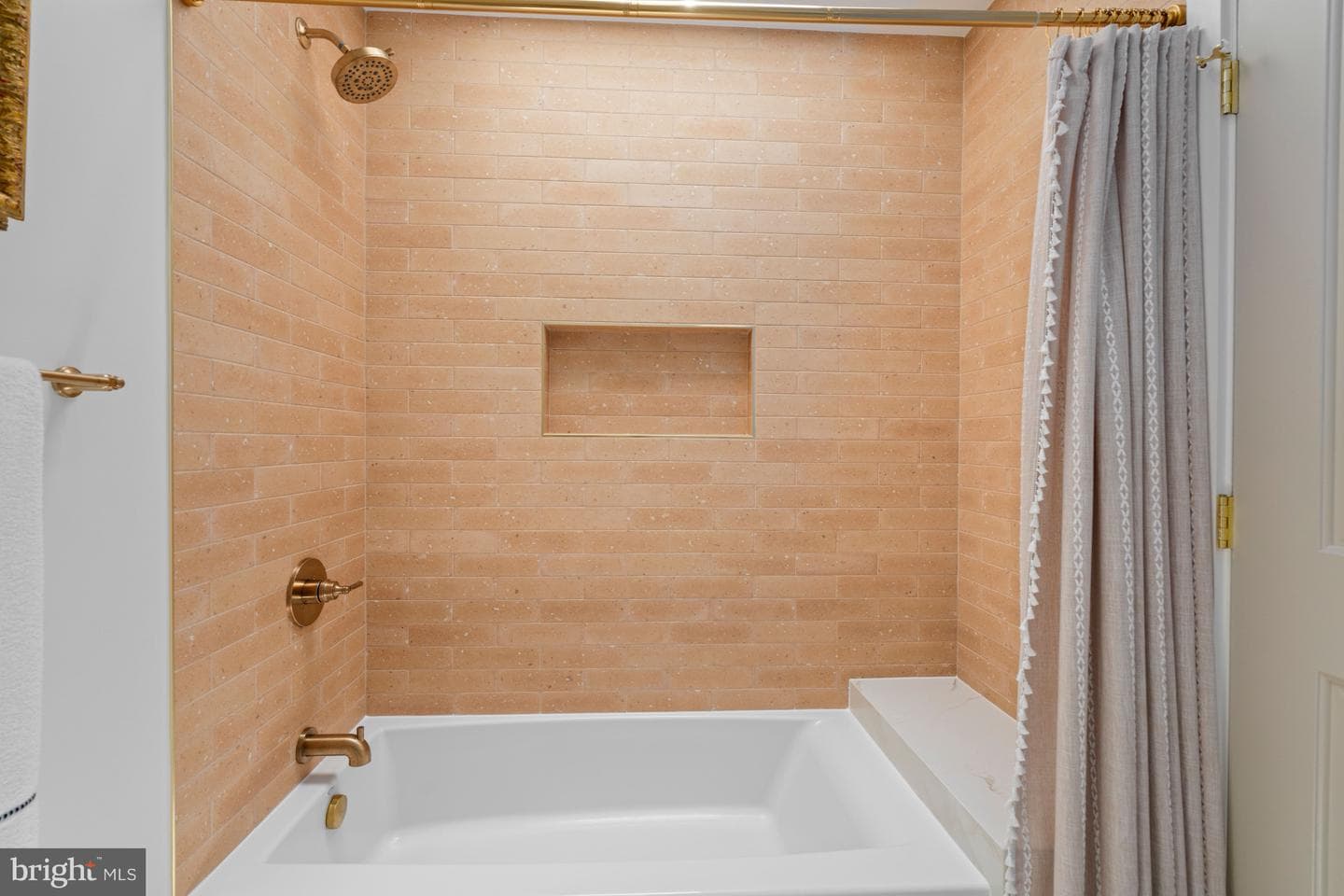 124 E Bay View Drive photo 22