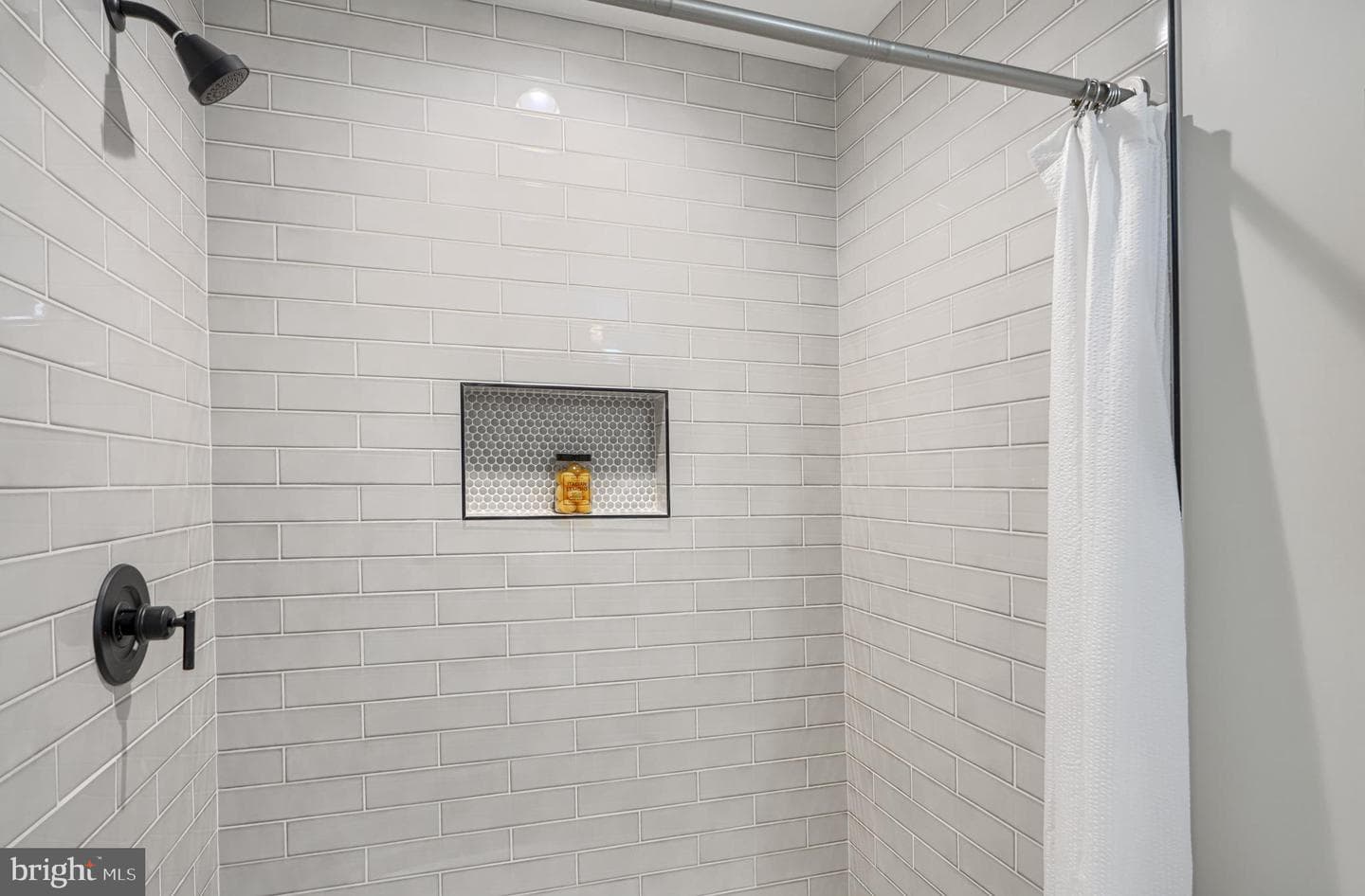 21 Jackson Avenue photo 30