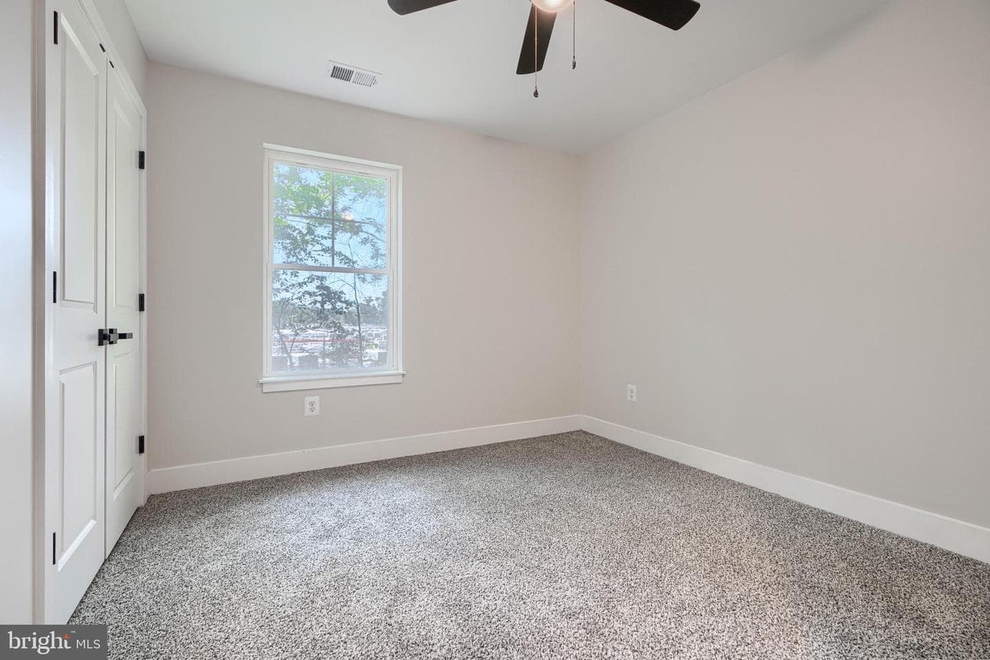 21 Jackson Avenue photo 37