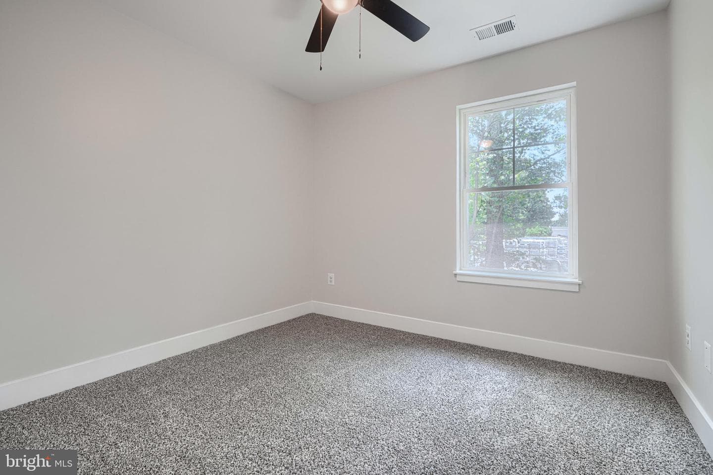 21 Jackson Avenue photo 38