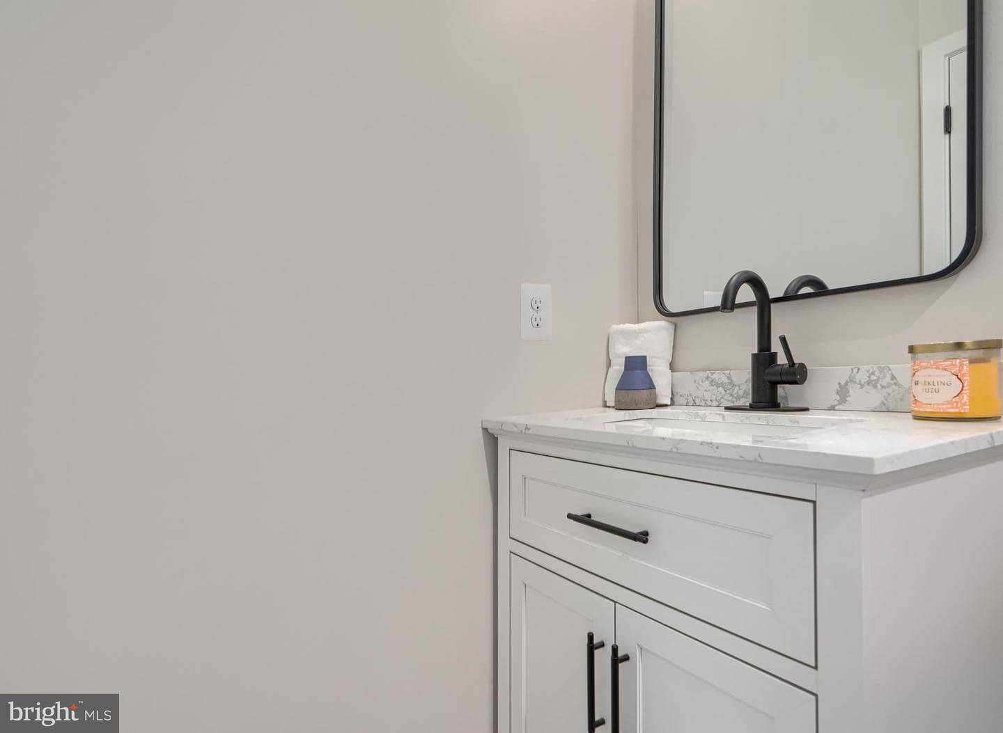 21 Jackson Avenue photo 44