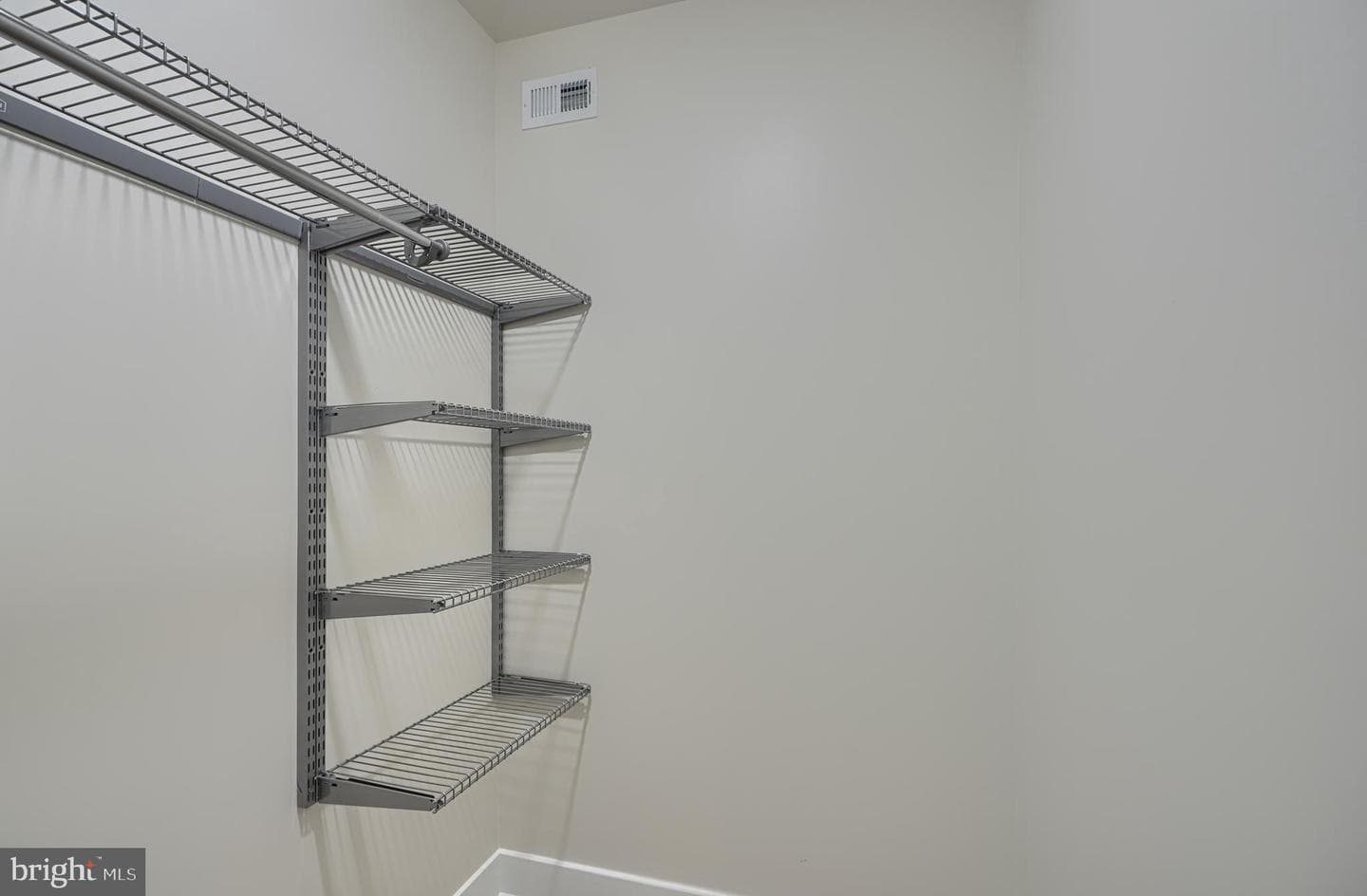21 Jackson Avenue photo 55
