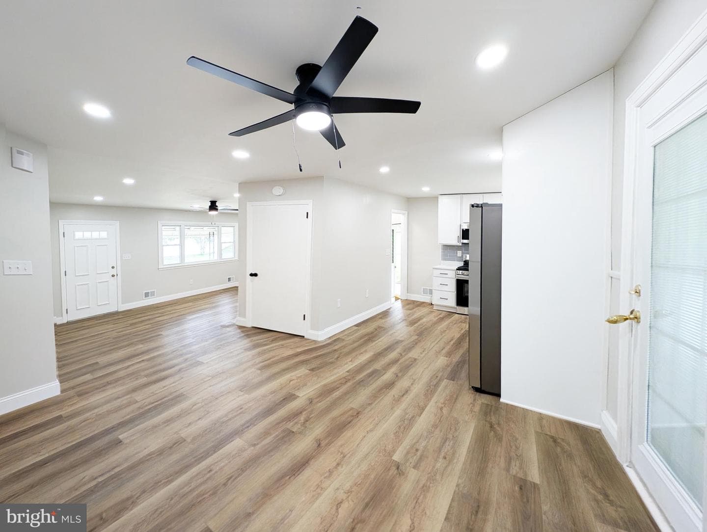 102 Emerson Avenue photo 10