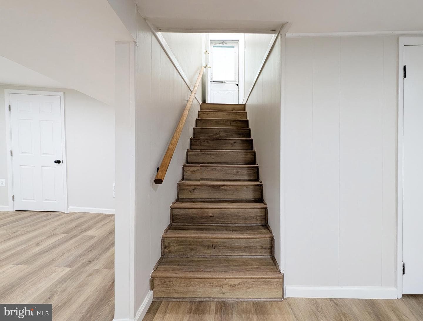 102 Emerson Avenue photo 23