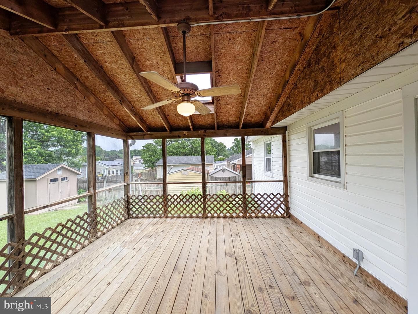 102 Emerson Avenue photo 31