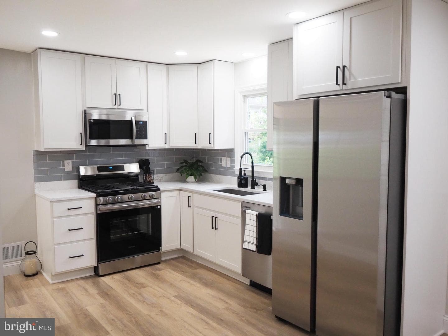 102 Emerson Avenue photo 6