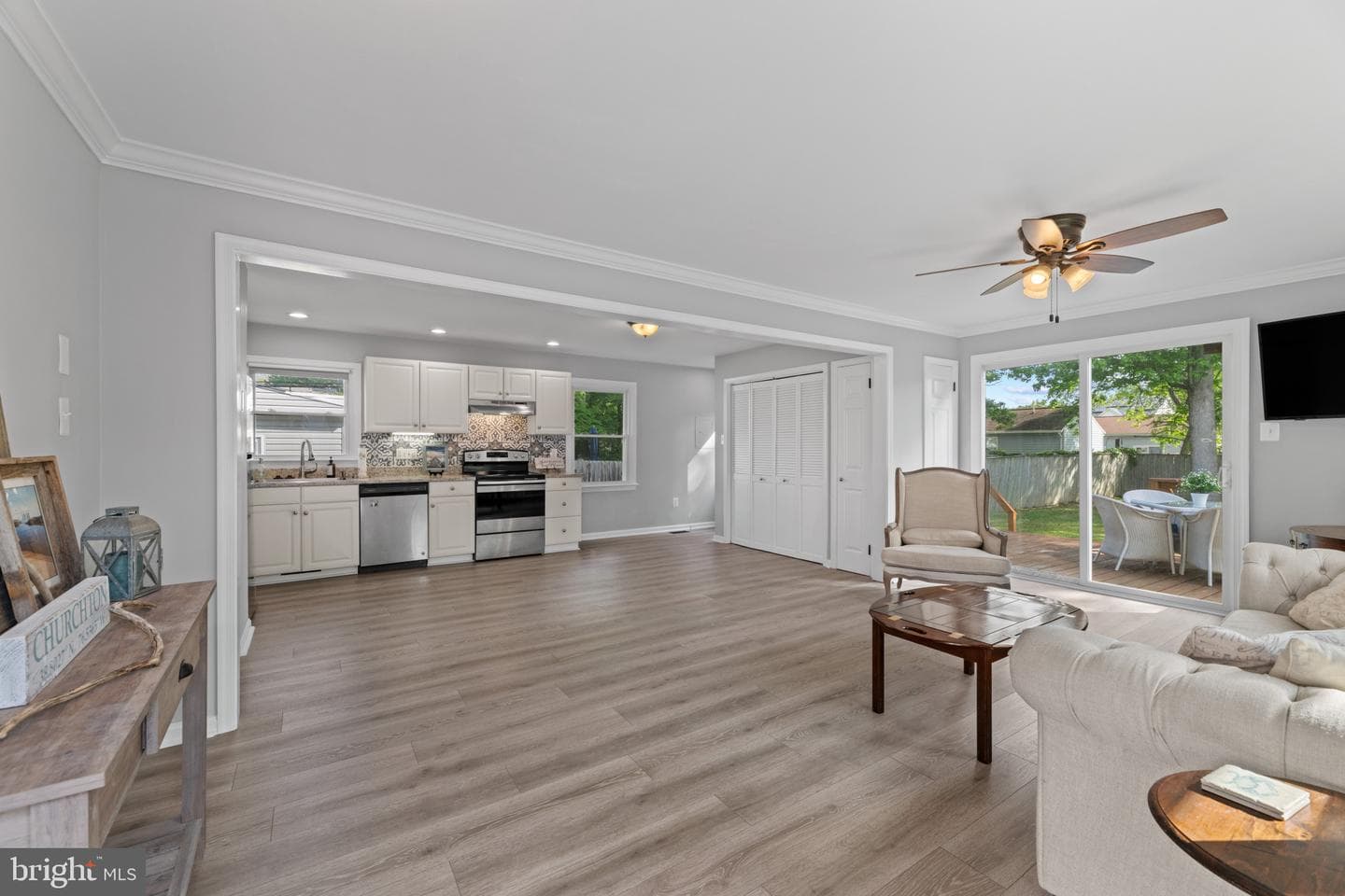 5533 Franklin Boulevard photo 6