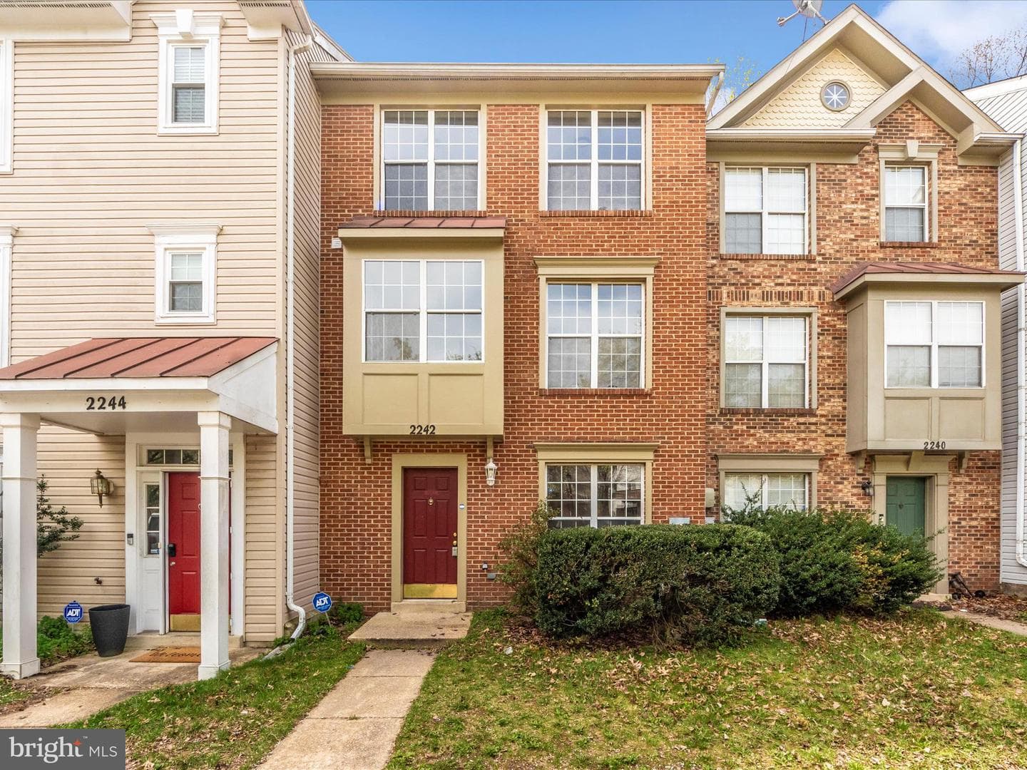 2242 Commissary Circle photo 1