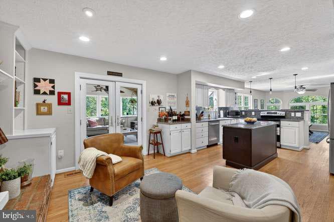 1307 Blackwalnut Court photo 15