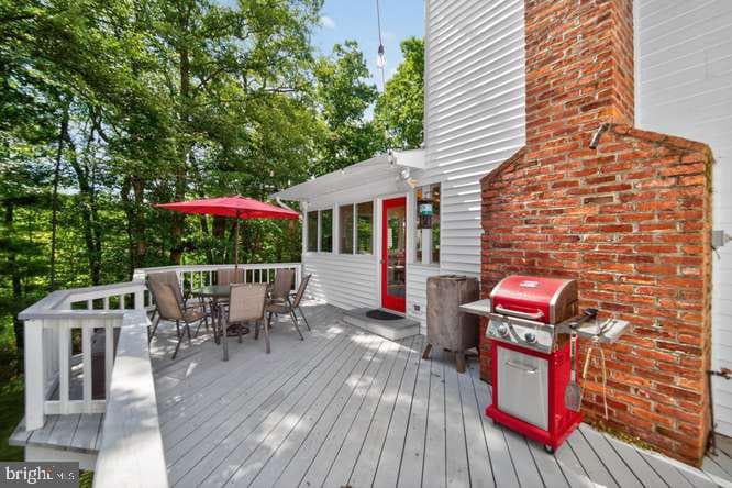 1307 Blackwalnut Court photo 19