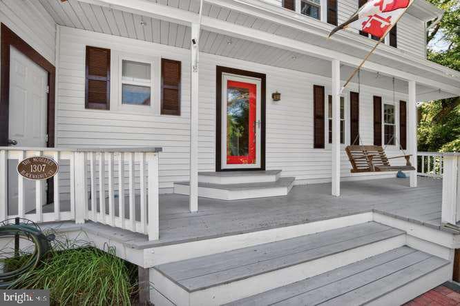1307 Blackwalnut Court photo 2