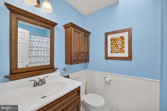 1307 Blackwalnut Court photo 32