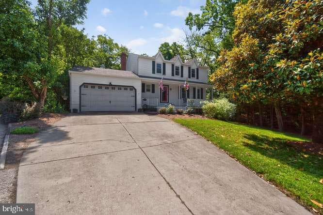 1307 Blackwalnut Court photo 4