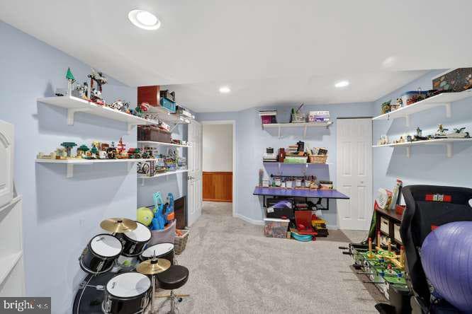 1307 Blackwalnut Court photo 45