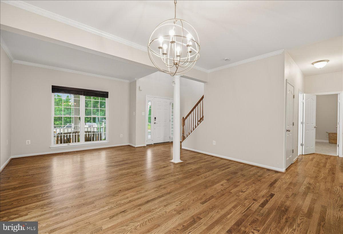 305 Howards Trust Ct photo 10