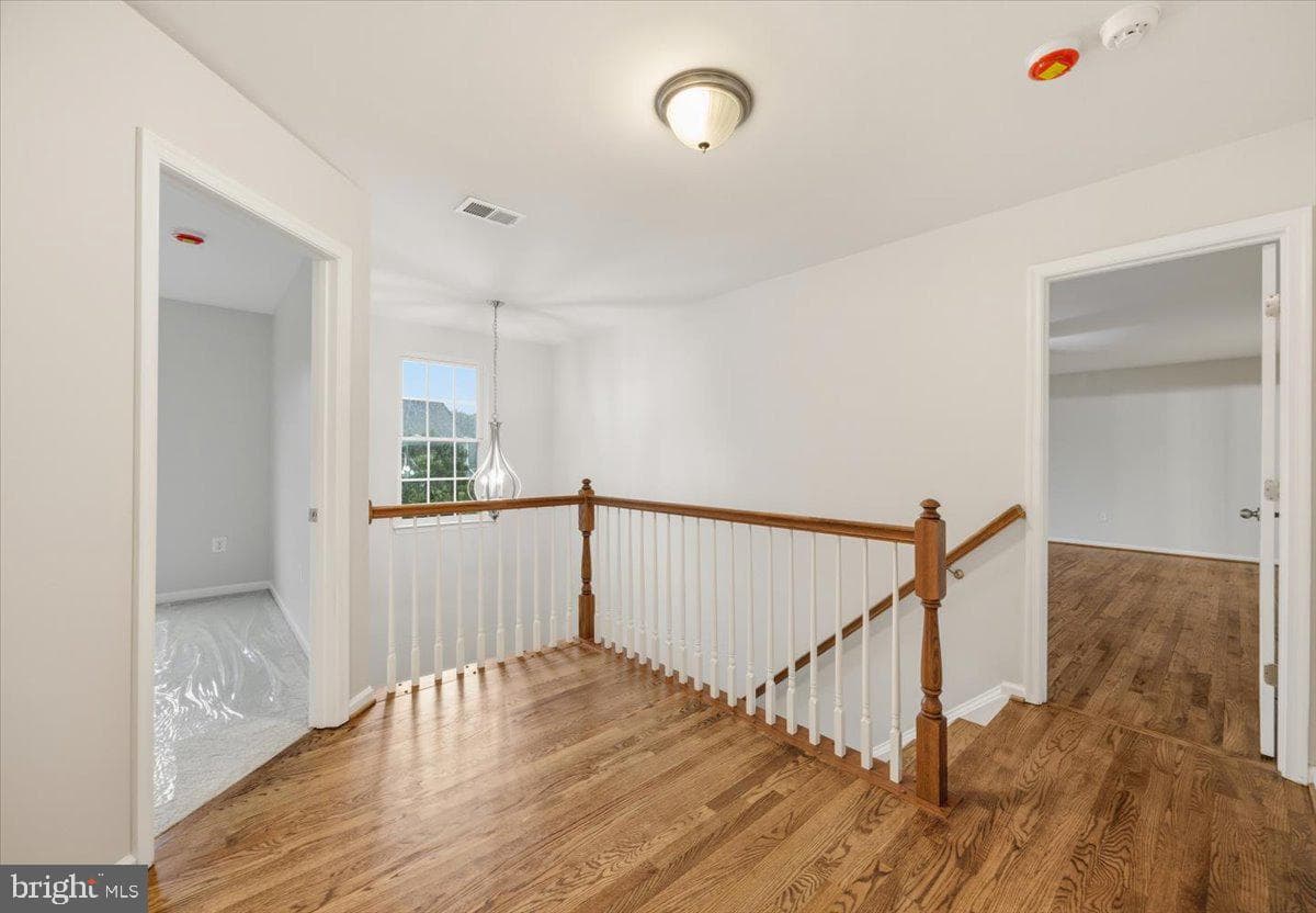 305 Howards Trust Ct photo 25