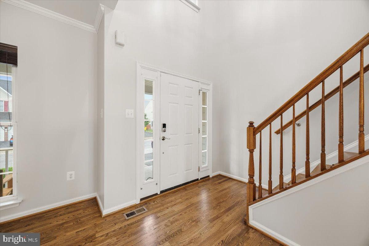 305 Howards Trust Ct photo 5