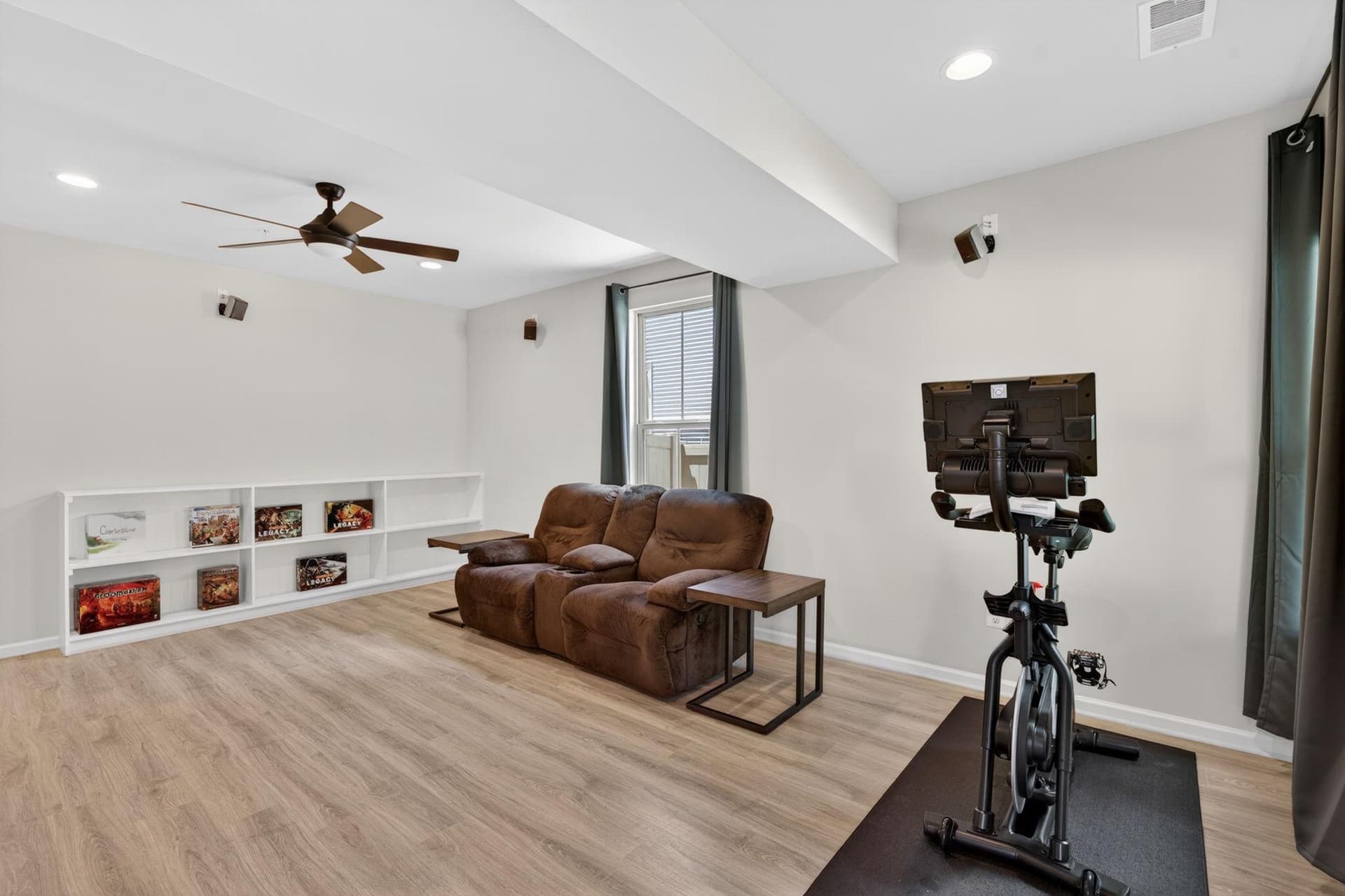 468 Marianna Drive photo 11