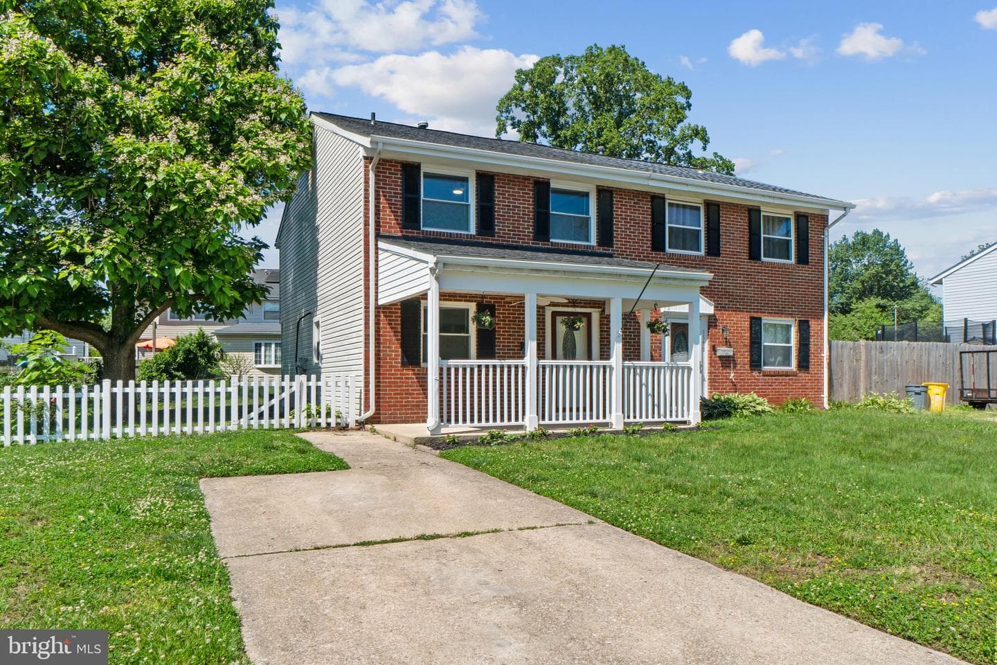 8582 Beacon Point Road photo 2