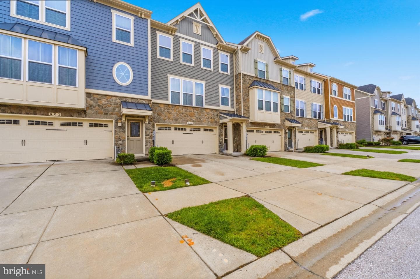 600 Fox River Hills Way photo 2