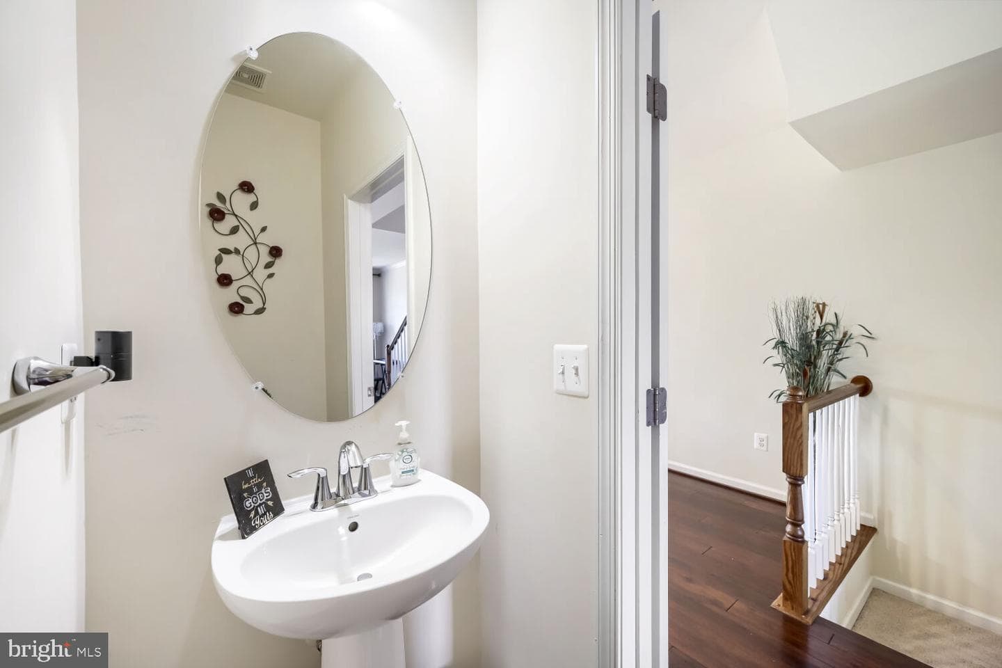 7724 Sentry Terrace photo 12