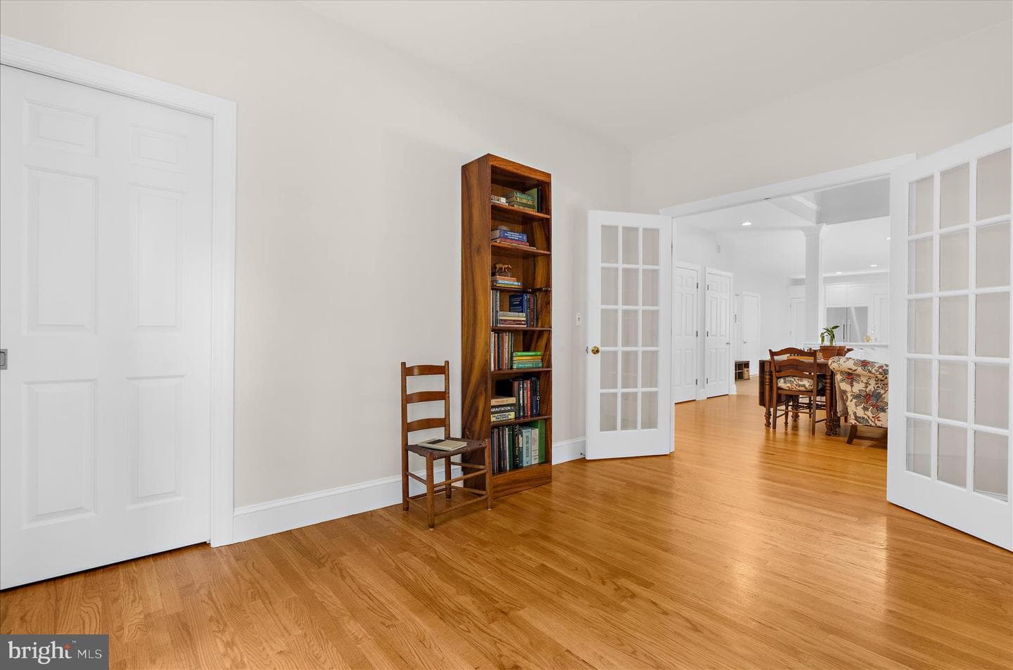 978 Stonington Drive photo 32