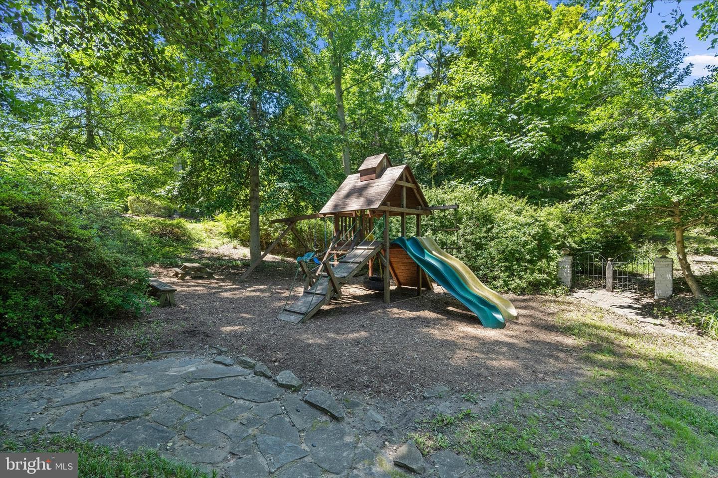 978 Stonington Drive photo 89
