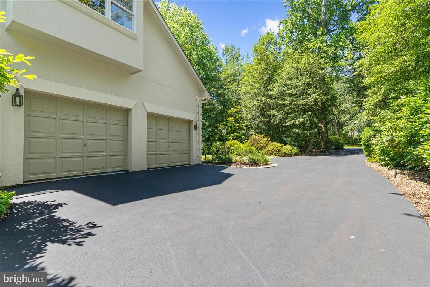 978 Stonington Drive photo 9