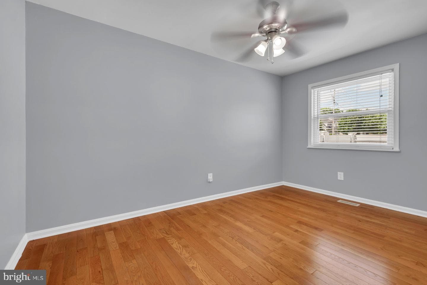 211 N Pindell Avenue photo 30