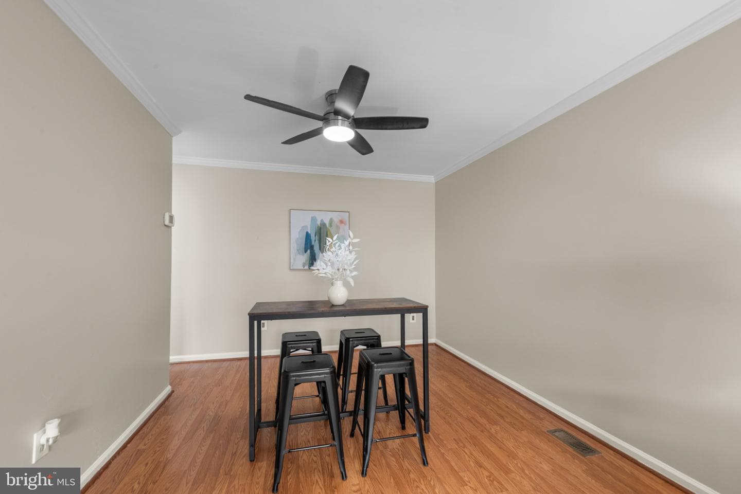 7663 Sherlock Court photo 4