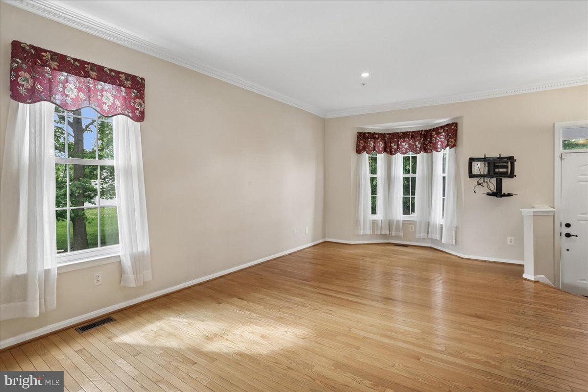 1303 Hill Born Drive photo 3