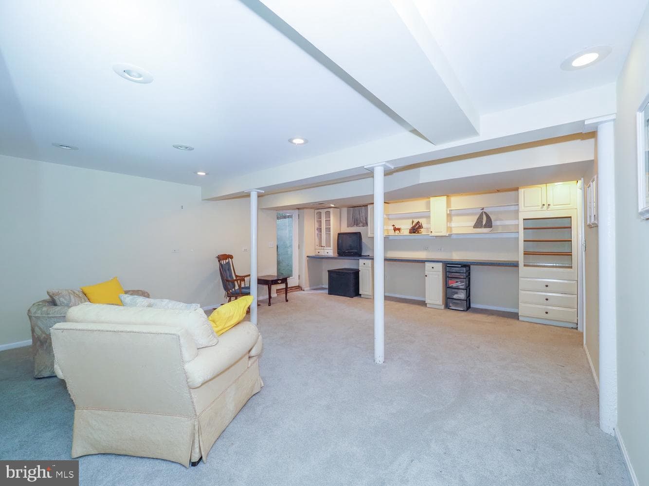 2644 Queen Anne Circle photo 16