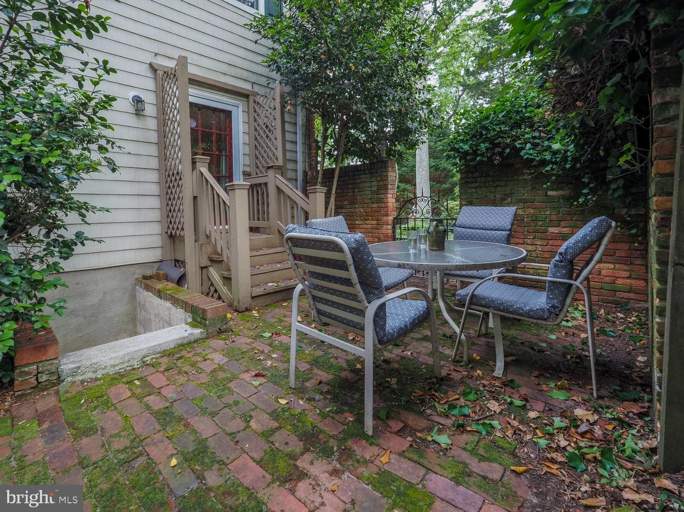 2644 Queen Anne Circle photo 20