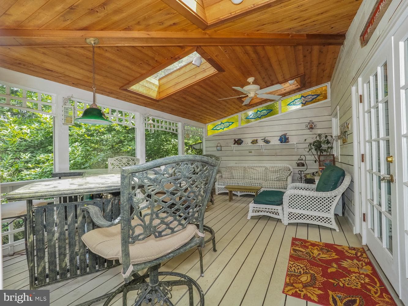 2644 Queen Anne Circle photo 5