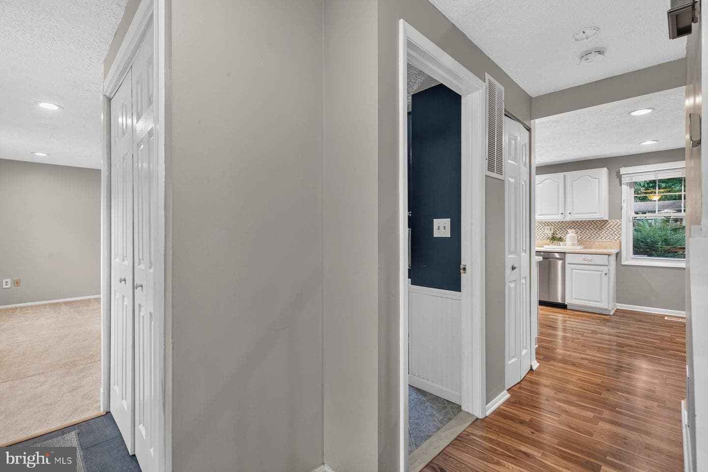 935 Marine Drive photo 17